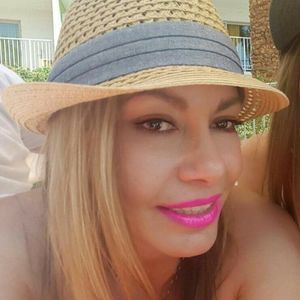 Meet your Posher, Imelda